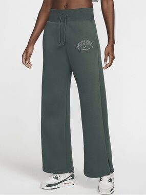 NIKE | WIDE LEG HIGH RISE SWEAT PANTS